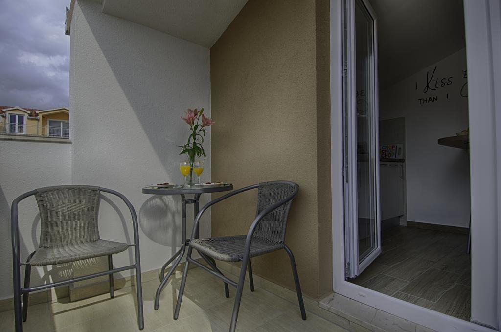 Danijela Apartman *